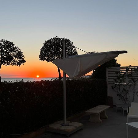 トッレ・スーダ Sunset Bay Bed & Breakfast エクステリア 写真
